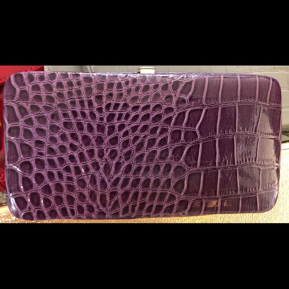 Purses - Picture 5 of 7